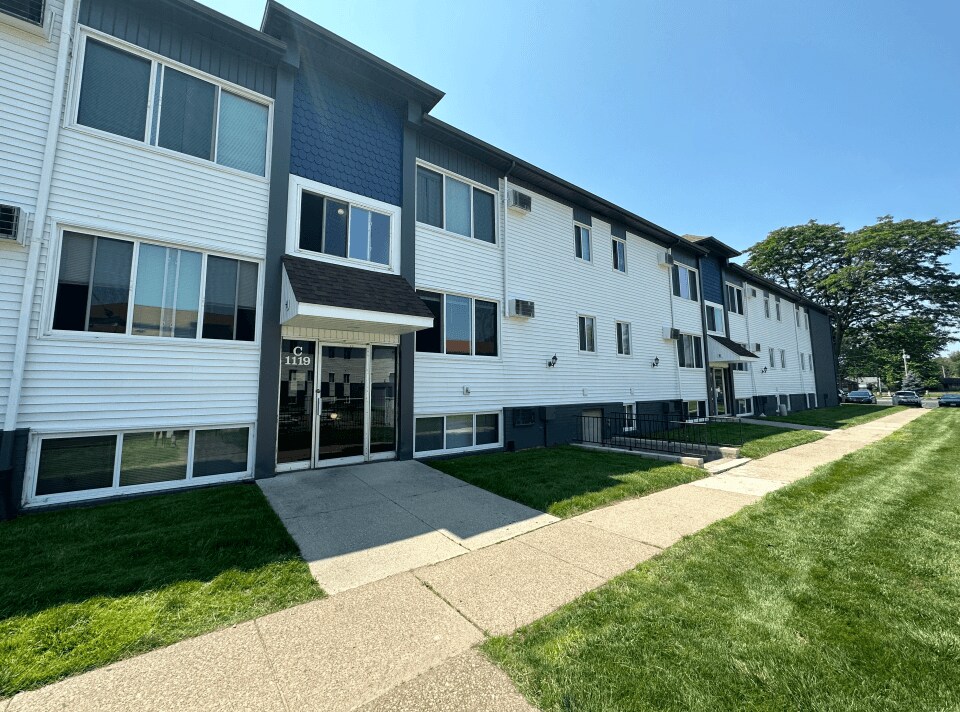 Copper Cove Apartments in Oregon, OH - Foto de edificio