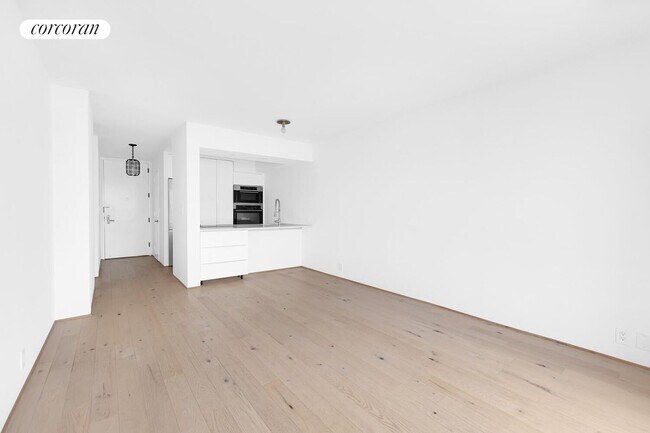 415 E 37th St in New York, NY - Building Photo - Building Photo