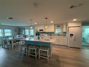 637 Los Altos in North Port, FL - Building Photo - Building Photo