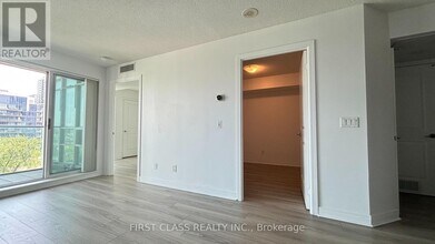 31-1031 Bales Ave in Toronto, ON - Building Photo - Building Photo