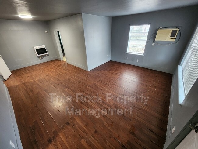 400 W 17th St in Ada, OK - Foto de edificio - Building Photo