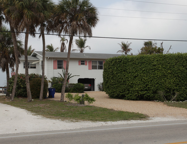 Westwind South in Bonita Springs, FL - Foto de edificio - Building Photo