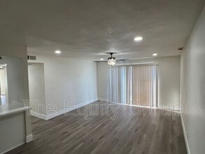 3525 W Campus Ave. in Visalia, CA - Building Photo - Building Photo