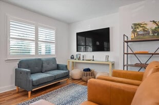 655 Charlies Rd in Richmond Hill, GA - Building Photo