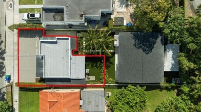 2440 SW 3rd St in Miami, FL - Building Photo - Building Photo