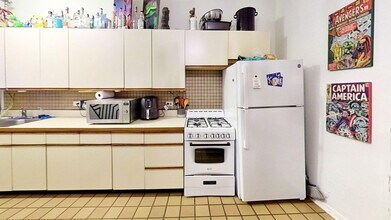 4651 Malden St in Chicago, IL - Building Photo - Building Photo