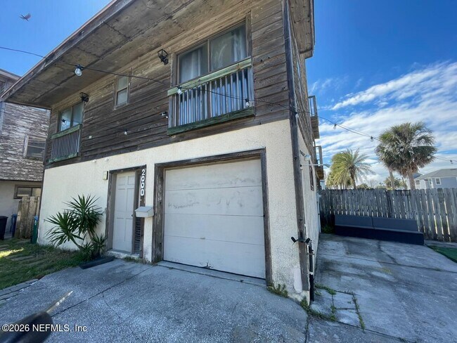 2000 First St in Neptune Beach, FL - Building Photo - Building Photo