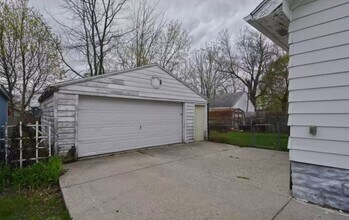 726 Vance St, Unit 726 in Lansing, MI - Building Photo - Building Photo