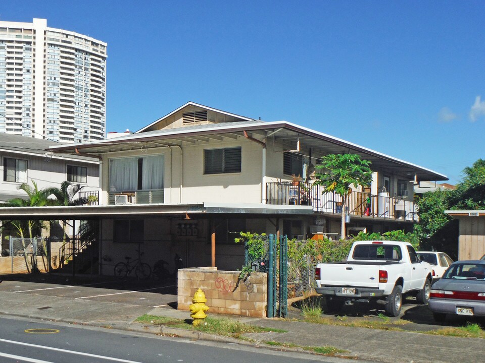 618 University Ave in Honolulu, HI - Building Photo