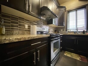 11655-1187A 87a Ave in Delta, BC - Building Photo - Building Photo