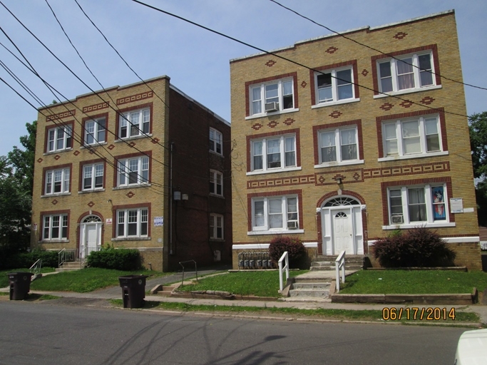 38 Lincoln St in New Britain, CT - Building Photo