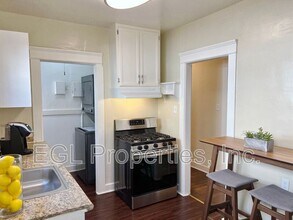 734 N Gramercy Pl in Los Angeles, CA - Building Photo - Building Photo