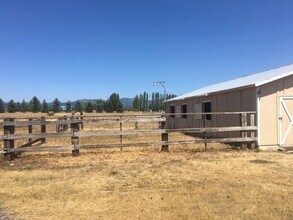 13615 W Prairie Ave in Post Falls, ID - Building Photo - Building Photo