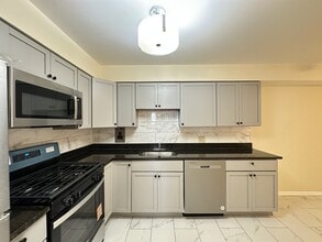 630 Lincoln Ave, Unit 50G in Addison, IL - Building Photo - Building Photo