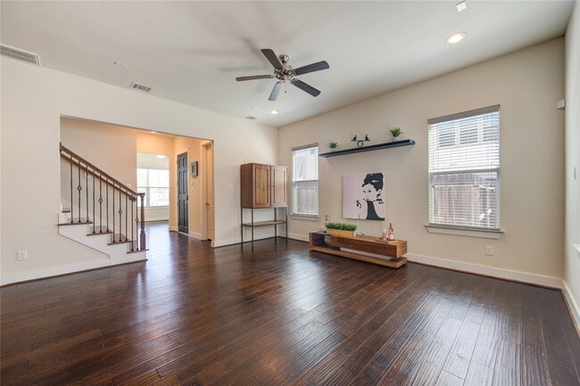 8803 Hollister Pine Ct