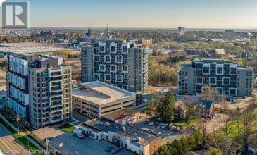 460a Belmont Ave W in Kitchener, ON - Building Photo - Building Photo