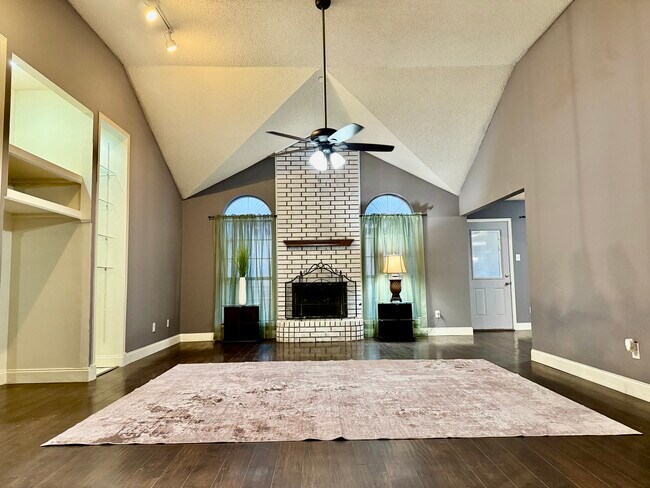 property at 3758 Oak Meadow Dr