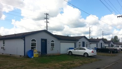 401 Williams four plex in Chehalis, WA - Foto de edificio - Building Photo