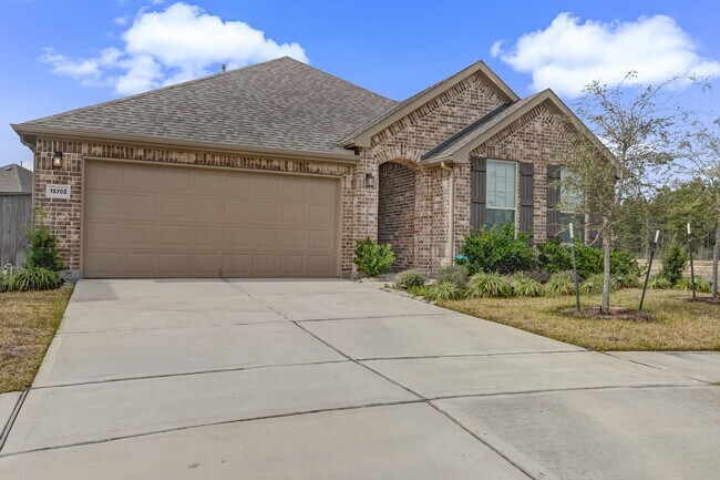15702 Rosemary Hl Ln in Conroe, TX - Building Photo - Building Photo