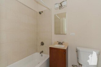 2177 W Giddings St in Chicago, IL - Building Photo - Building Photo