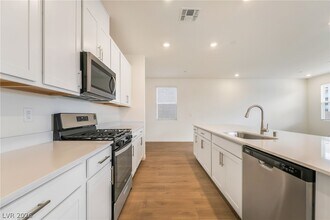 3951 Riley Rose Ave in Las Vegas, NV - Building Photo - Building Photo