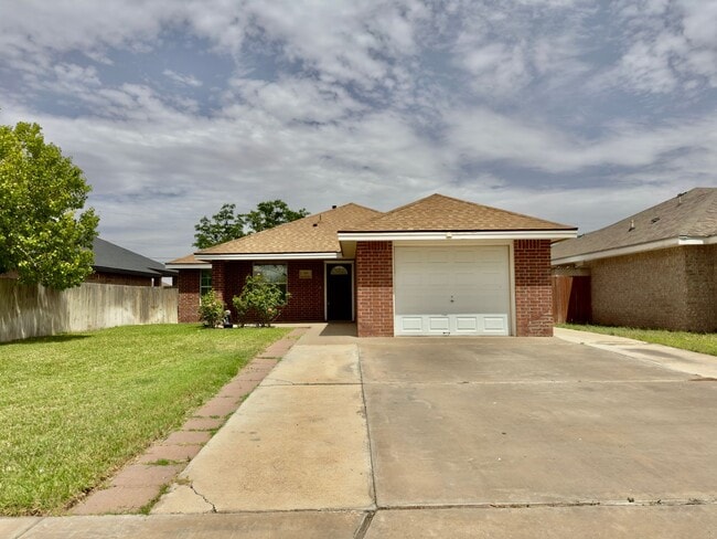 property at 709 S Mineola St