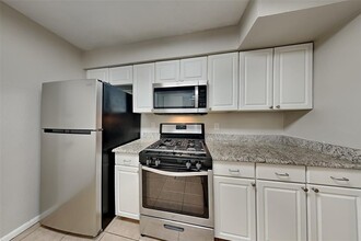 2311 Whispering Wind Ln in Humble, TX - Building Photo - Building Photo