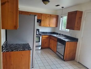12 Lakeview Dr in Camdenton, MO - Building Photo - Building Photo