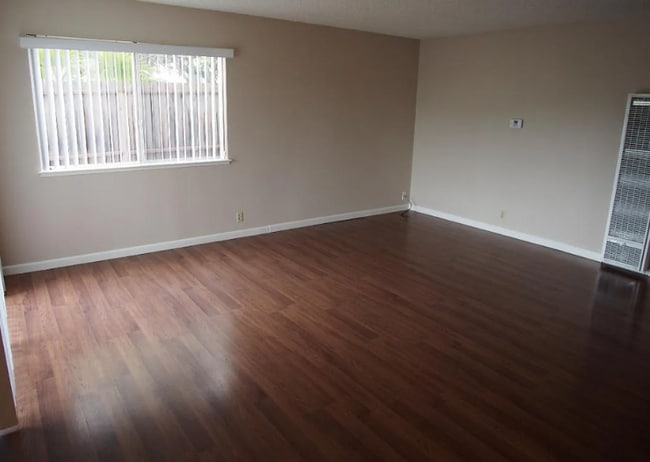 1563 Valle Vista Ave in Vallejo, CA - Building Photo - Building Photo