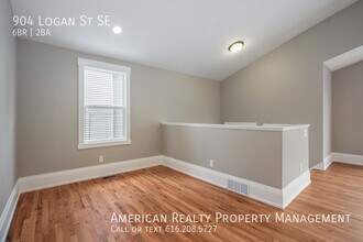 904 Logan St SE in Grand Rapids, MI - Building Photo - Building Photo