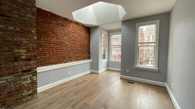 1115 1/2 5th St NW in Washington, DC - Building Photo - Building Photo