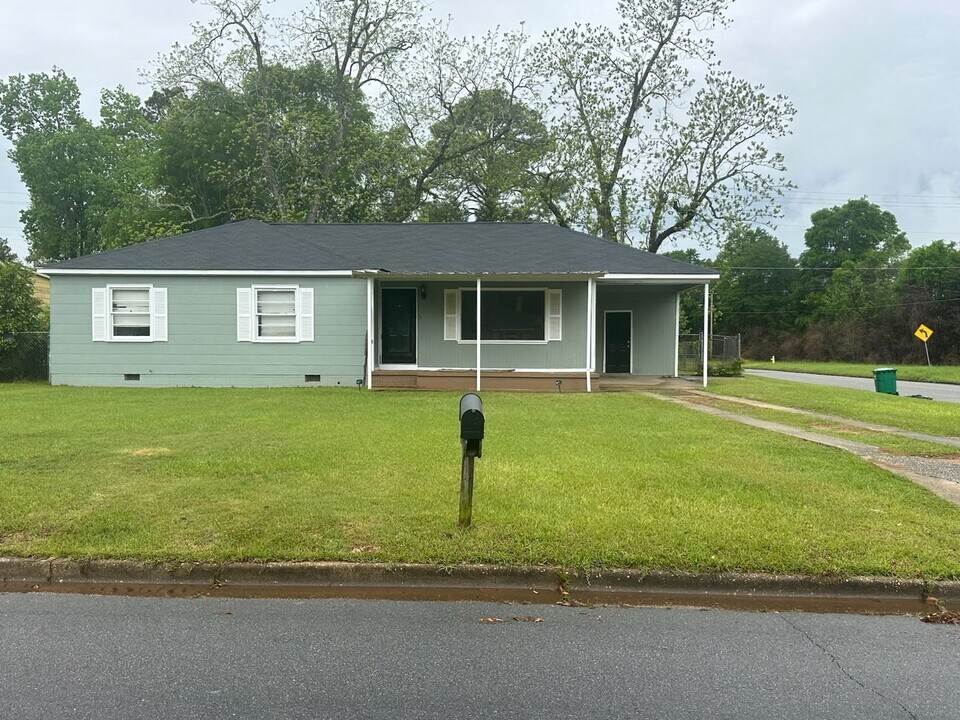 309 S Valencia Dr in Albany, GA - Building Photo