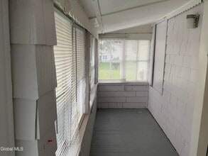 160 Jackson St in Saratoga Springs, NY - Building Photo - Building Photo