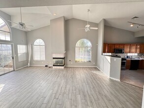 5129 Forest Oaks Dr in Las Vegas, NV - Building Photo - Building Photo
