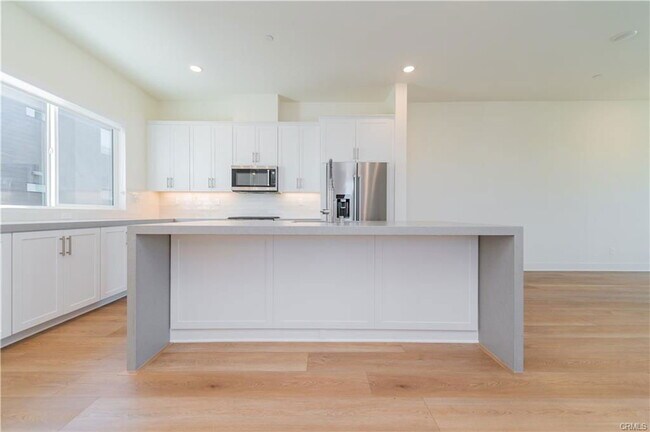 16122 Summer Sky Pl in Irvine, CA - Building Photo - Building Photo