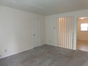 4618-4620 Coronet Ave in Virginia Beach, VA - Building Photo - Building Photo