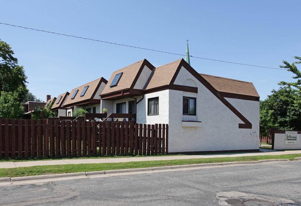 Jefferson Townhomes in Minneapolis, MN - Building Photo