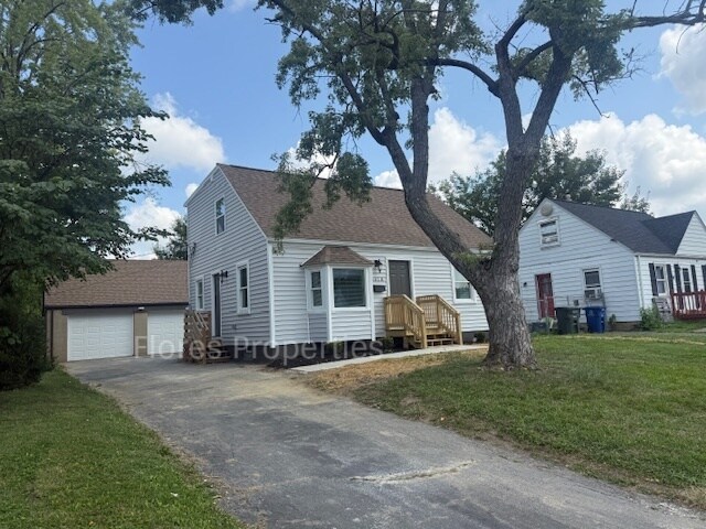 1018 Urana Ave in Columbus, OH - Foto de edificio