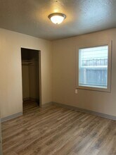 222 Jennings St in Lebanon, OR - Building Photo - Building Photo