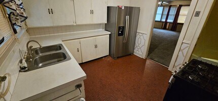 1363 W 12th St in Davenport, IA - Building Photo - Building Photo