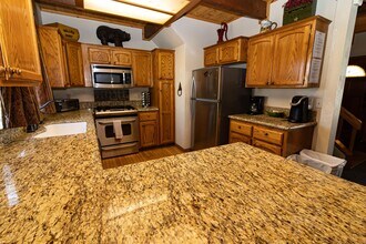 890 Villa Grove Ave in Big Bear, CA - Building Photo - Building Photo