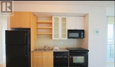 600-1600 Fleet St in Toronto, ON - Building Photo - Building Photo