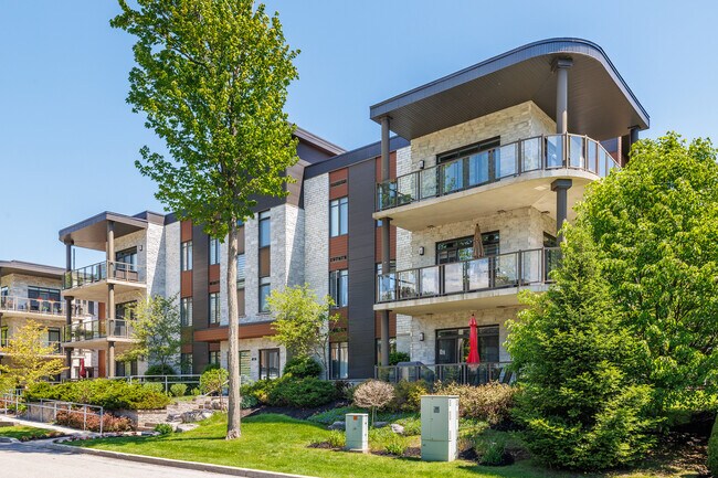 42 De Boigne Rue in Blainville, QC - Building Photo - Building Photo