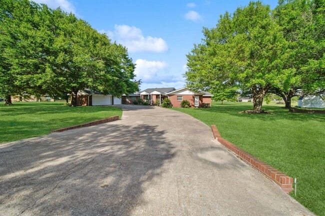 15502 Kitty Hawk Dr in Waller, TX - Building Photo - Building Photo
