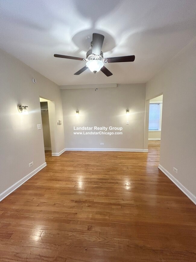 property at 1313 W Touhy Ave