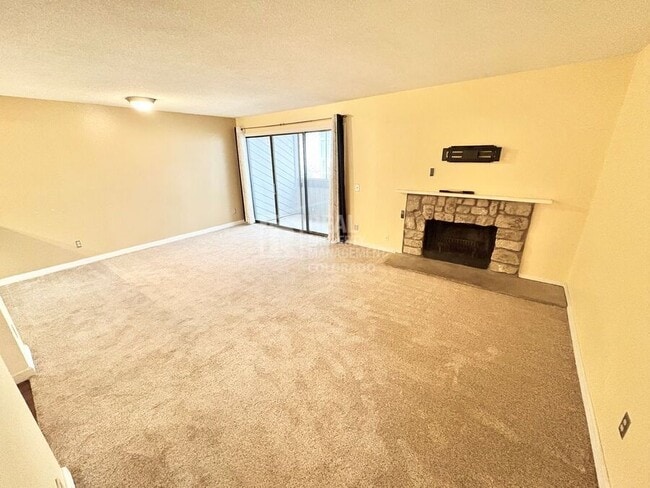 14076 E Stanford Cir in Aurora, CO - Building Photo - Building Photo