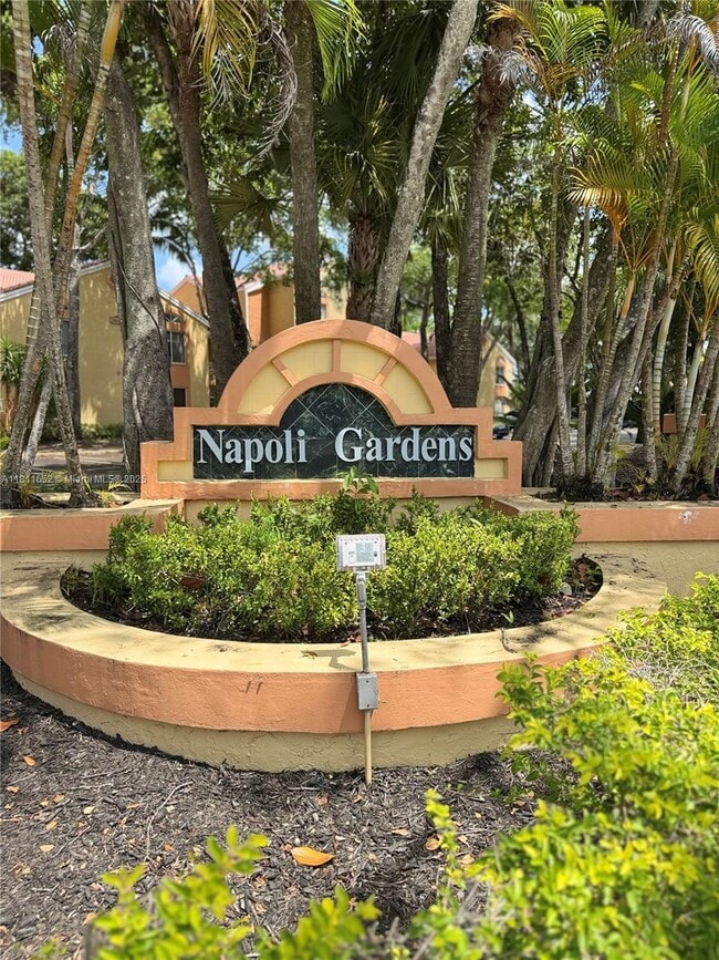property at 905 Coral Club Dr