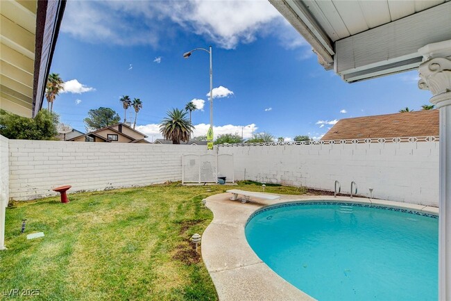 property at 4186 Walhaven Ct