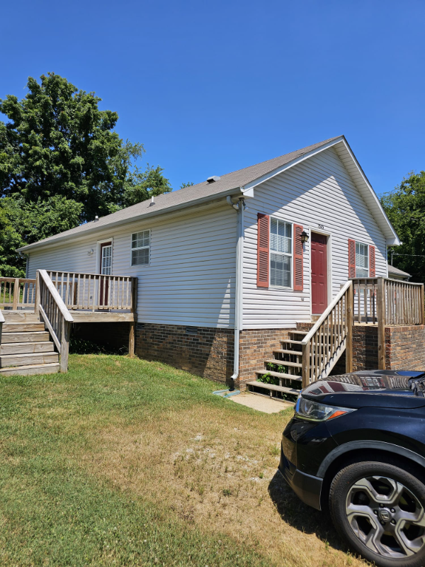property at 1543 Richmond Rd