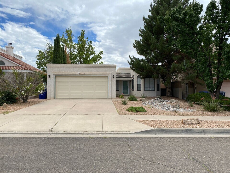 7920 William Moyers Ave NE in Albuquerque, NM - Building Photo